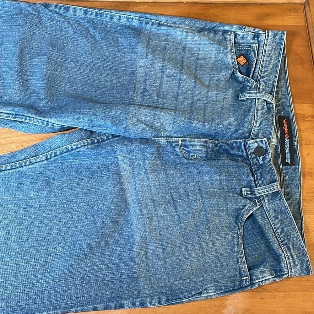 Wrangler Flame Resistant Jeans Size 11x32 - Picture 4 of 13